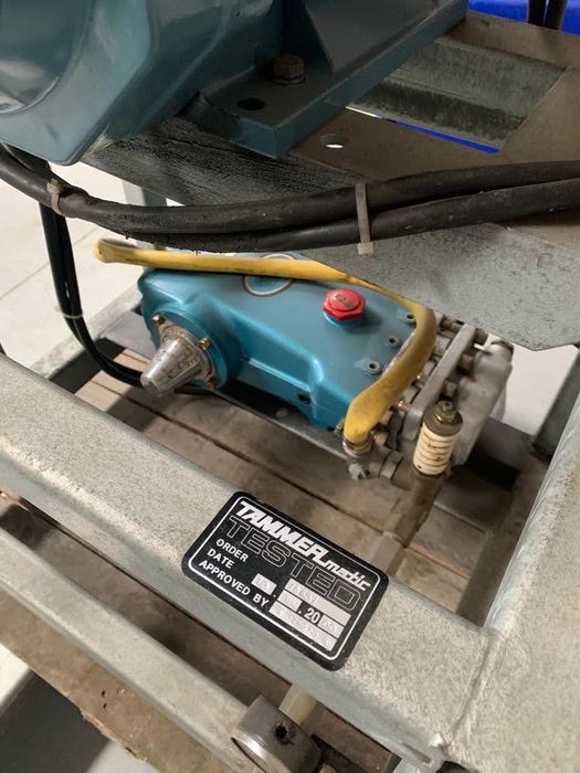 Motor com bomba alta pressão