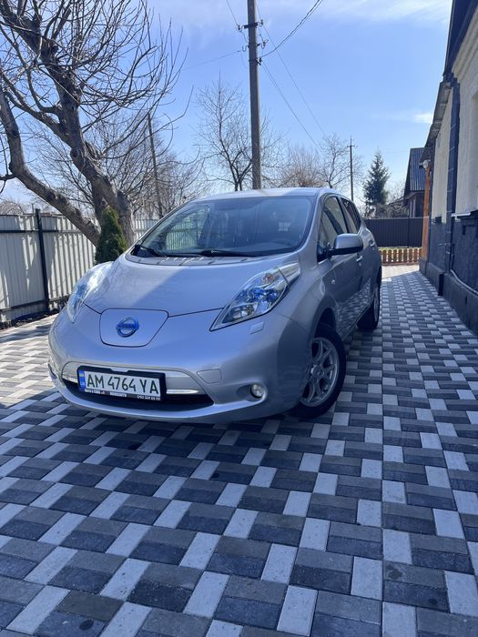Продам Nisan leaf