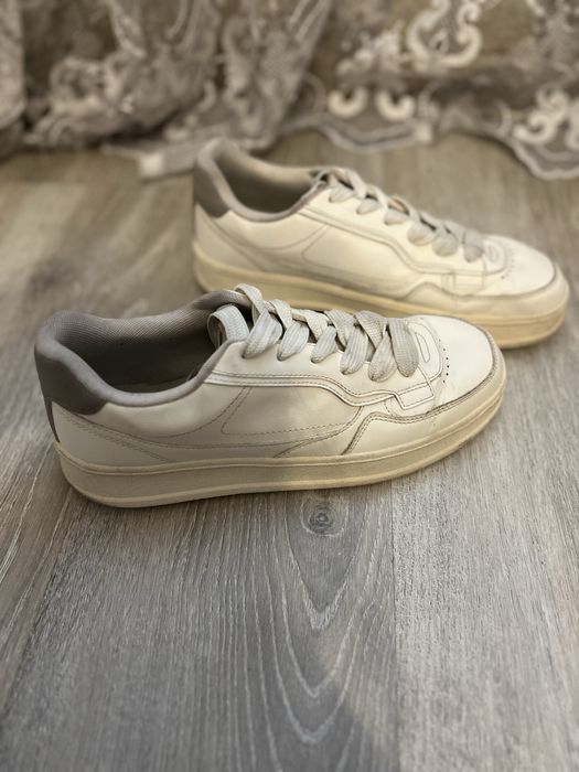 Чоловічі кросівки розмір 41