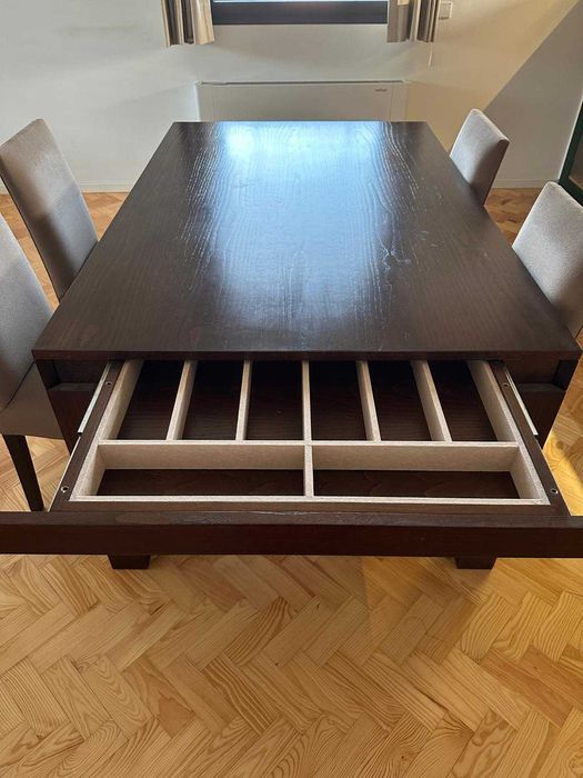Mesa de jantar de madeira maciça extensível e 6 cadeiras