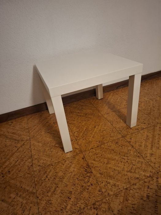 Mesinha Lack Ikea