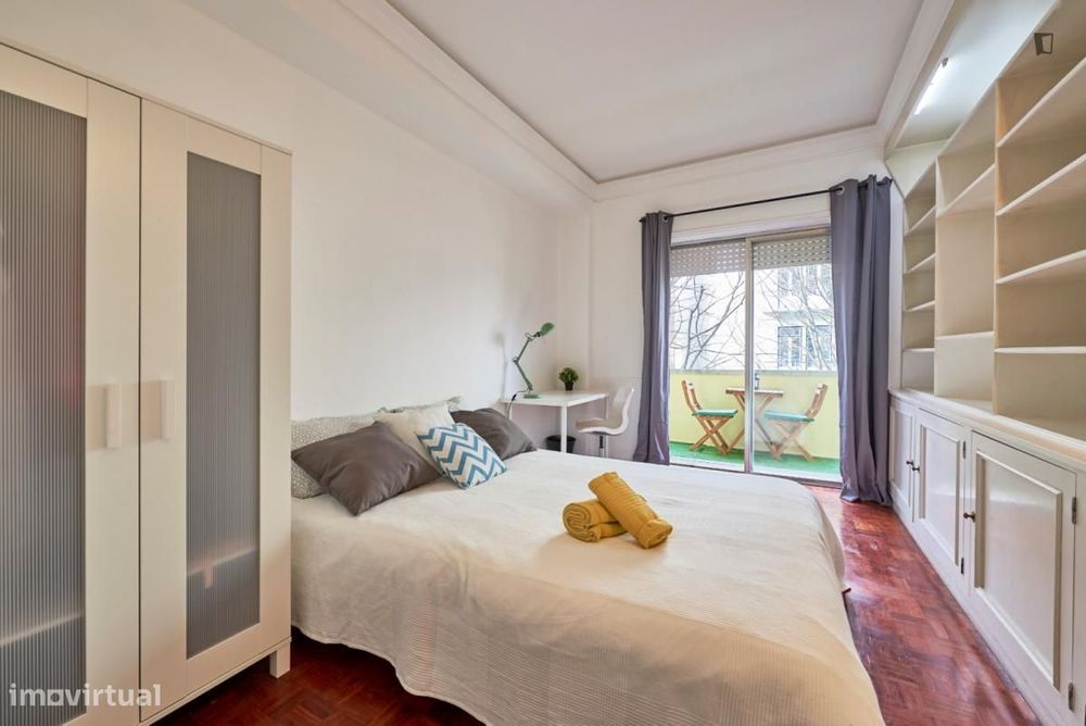 Quarto - localizado em Marquês de Pombal Lisbon