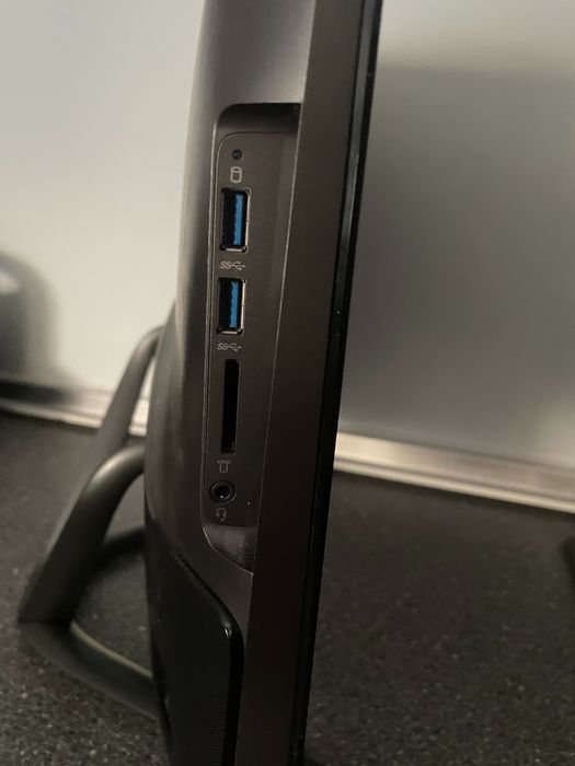 Komputer Lenovo AIO 300-22ISU kompletny, wyzerowany, przygotowany