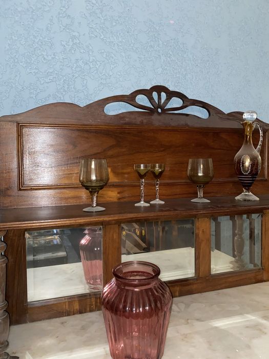 Louceiro em Madeira com Tampo em Mármore