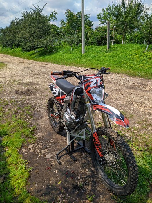 Мотоцикл X-moto XB31 250cc 21/18