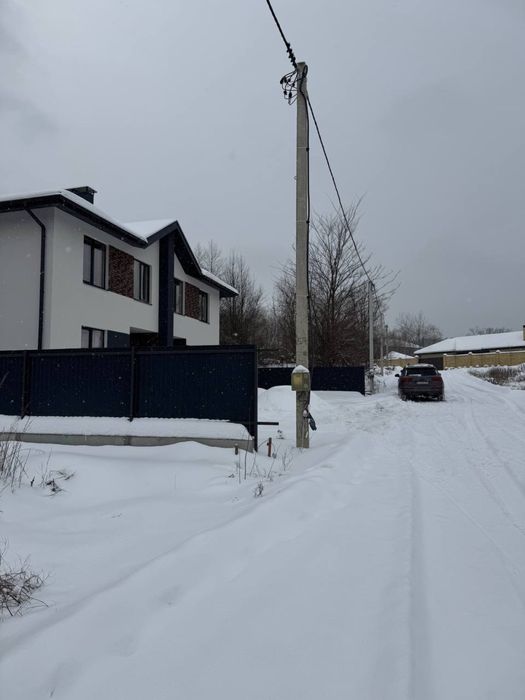 Дуплекс в Стоянці поруч з лісом . 4.5 сотки