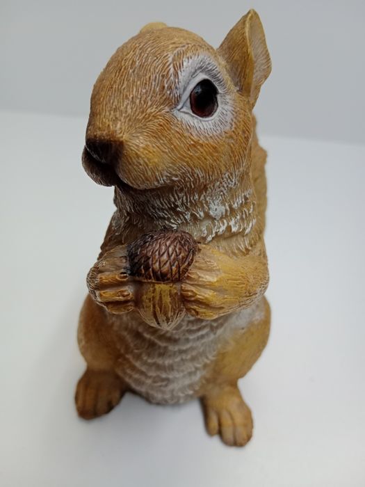 Figurka kolekcjonerska. Wiewiórka