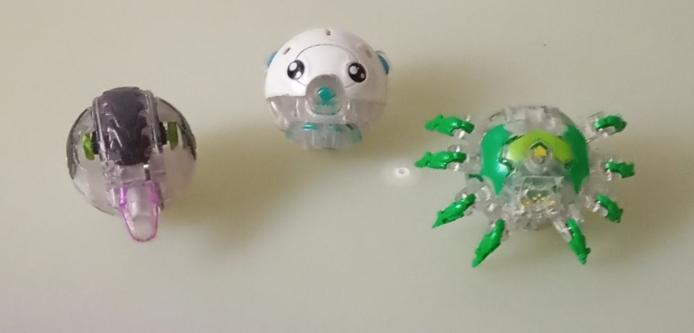 Brinquedos de arena.