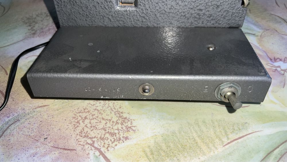 Lampa błyskowa z lat 60-tych.