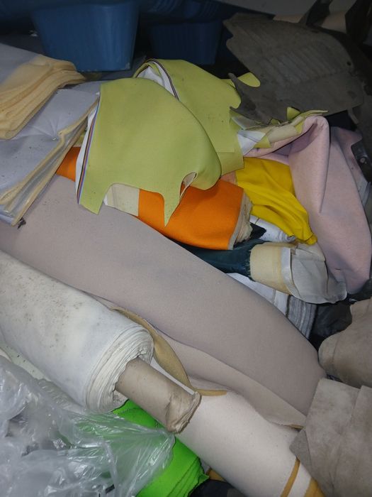 Restos de forros  50 c o kilo