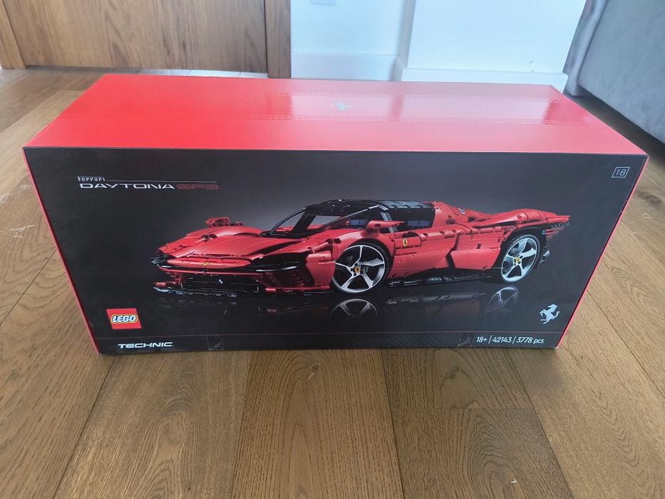 LEGO Technic 42143 Ferrari Daytona SP3 NOWE