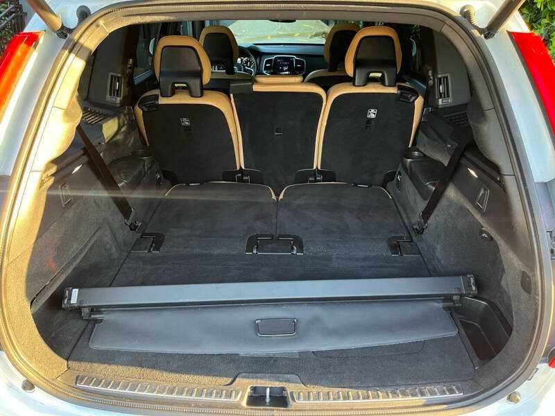 2017 Volvo XC90 Momentum