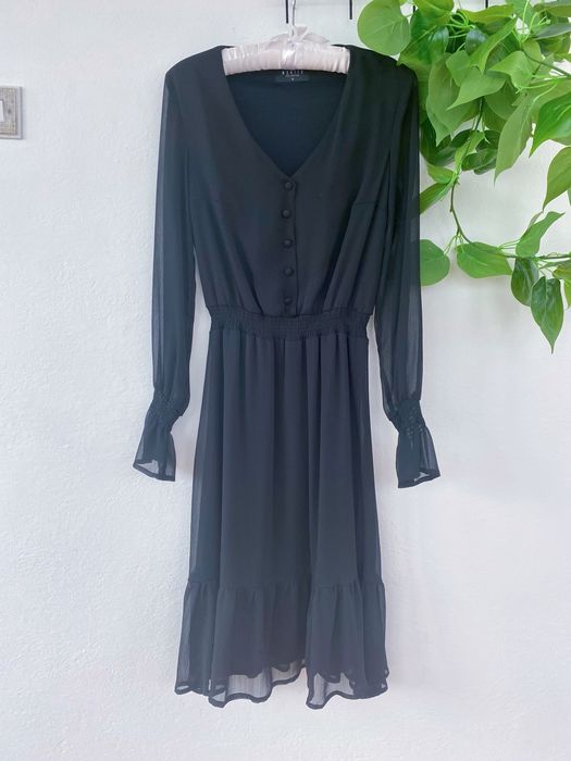 Czarna sukienka Mohito