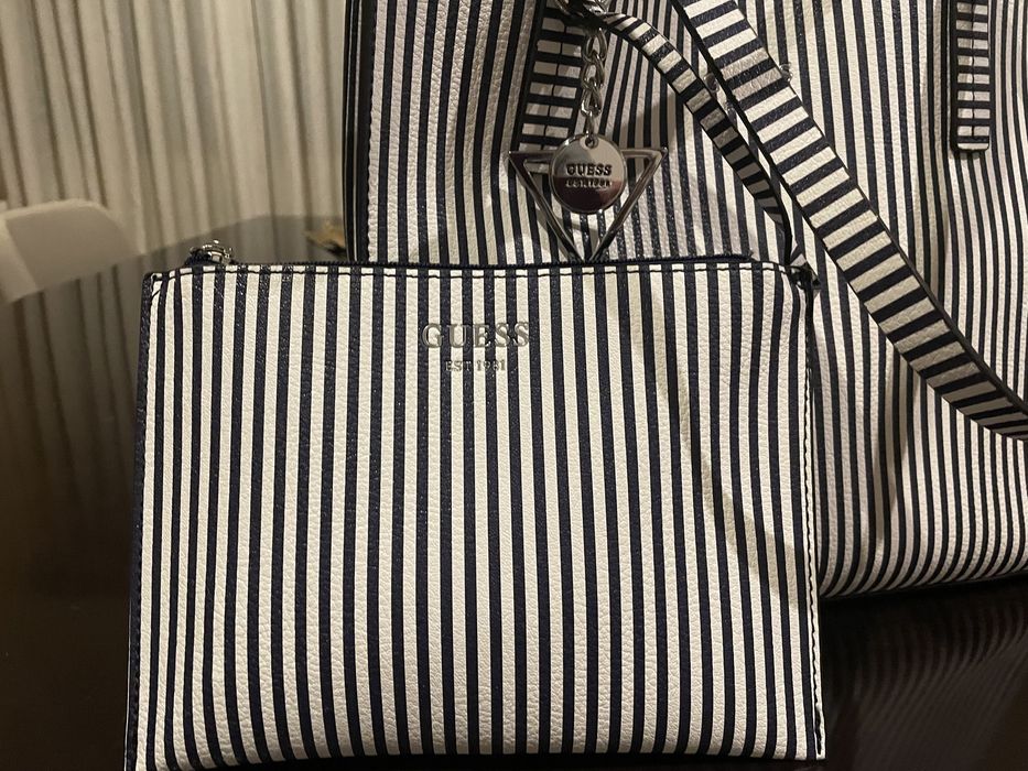 Bolsa marca GUESS NOVA