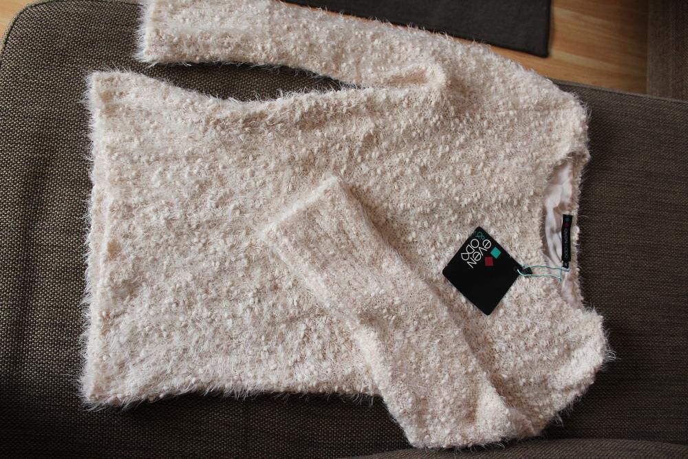 nowy sweter pastelowy nude rozmiar M / 38 do 40