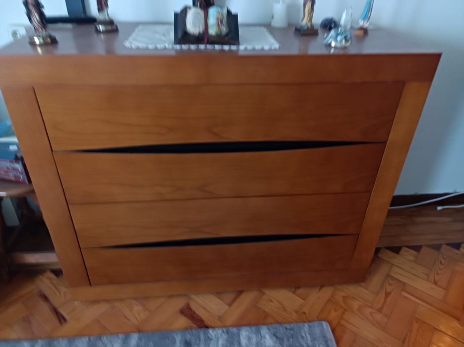 Vende-se mobiliário de quarto