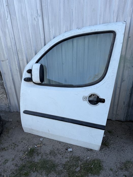 Sprzedam Sprzedam parę drzwi Fiat doblo