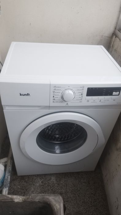 Máquina de lavar , ainda na garantia