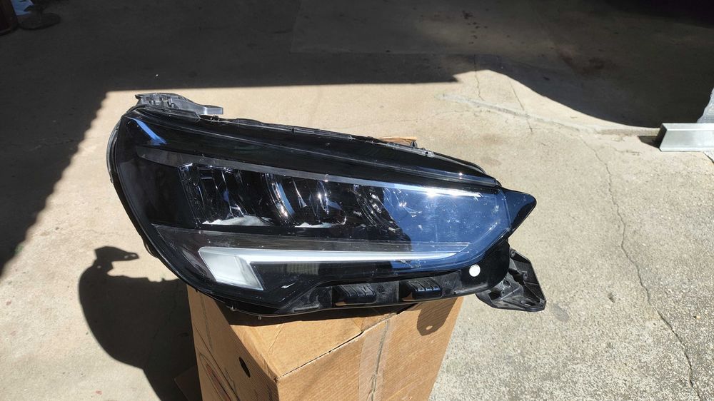 Faróis LED Opel Corsa F