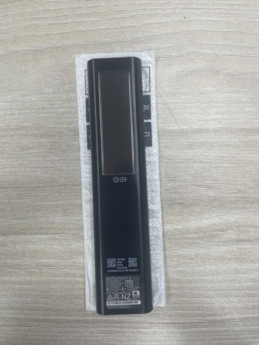 Оригінальний пульт Samsung BN59-01357L/01357D з сонячною панеллю.