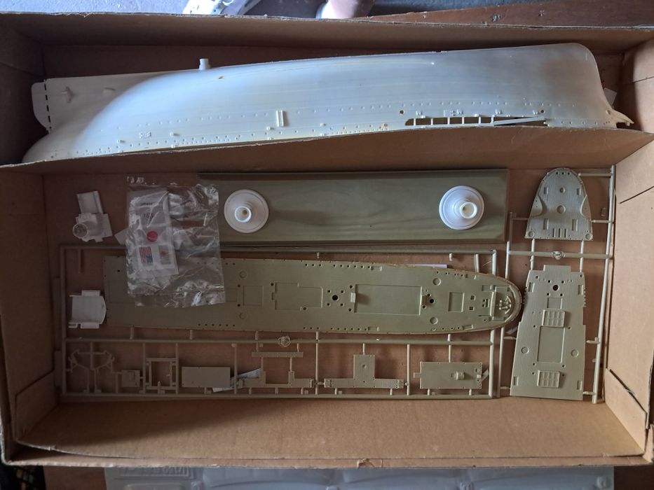 Zestaw modelarski przedstawiający żaglowiec Nippon Maru. w skali 1/50