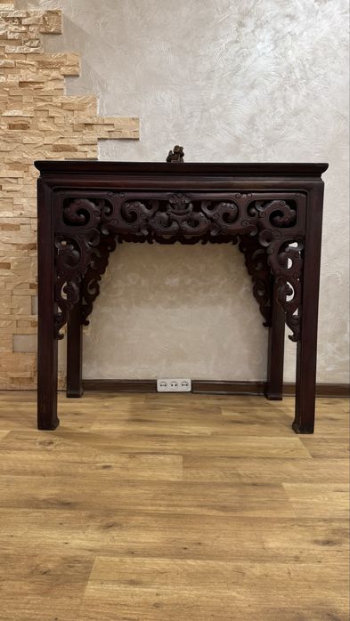 Консоль „Шінуазрі“ Франція