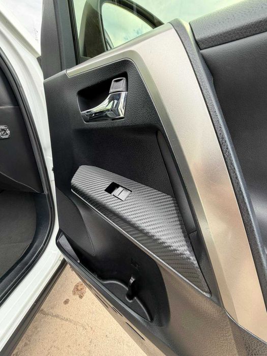 Toyota RAV4 2015 IV покоління (FL)