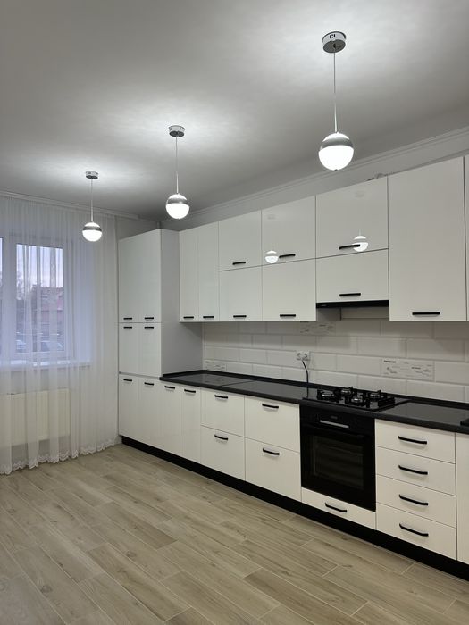 3-х кім вул. Національної Гвардії (МЖК) Паркове містечко