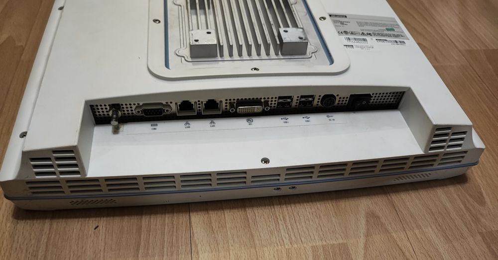 Komputer medyczny Advantech  POC -S176