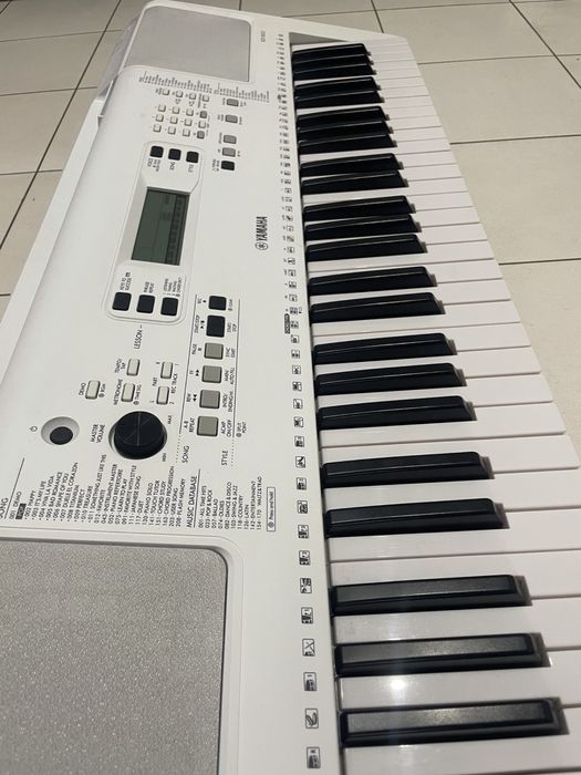 Синтезатор Yamaha E-300