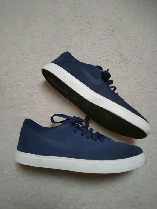 Nike sneakersy chłopięce młodzieżowe zamszowe granat rozmiar 38