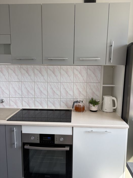 Kuchnia szara ze zlewem i  blatem 491,5m