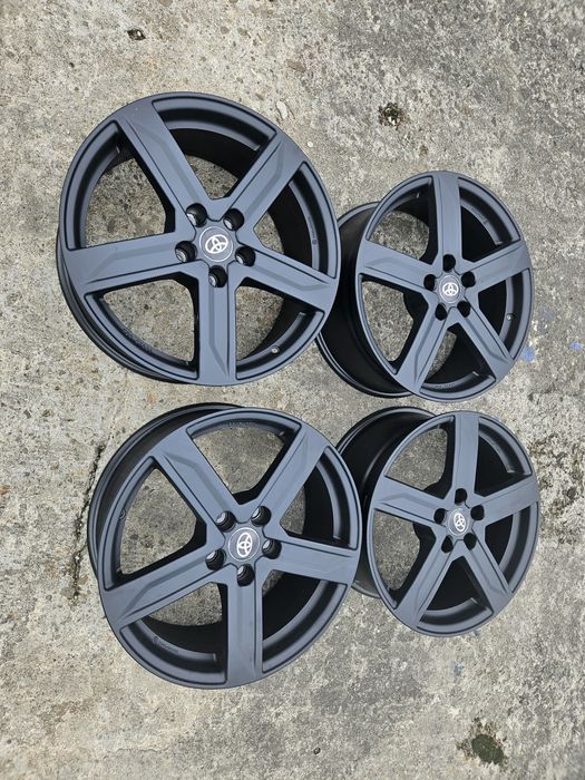 Felgi aluminiowe 5x114.3 7.5j et 35 18" tyota corolla nowe.