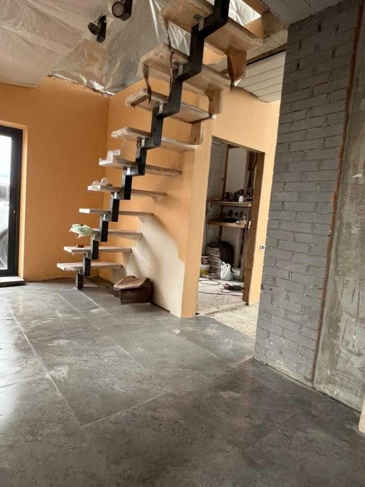 БЕЗ % Продаж сучасного будинку в Зазим’ї (Броварський р-н)