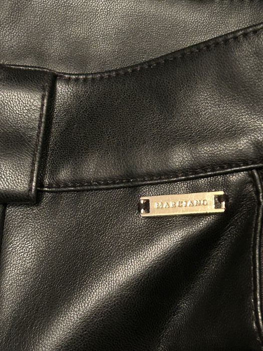 Spodnie skorzane Guess r.44