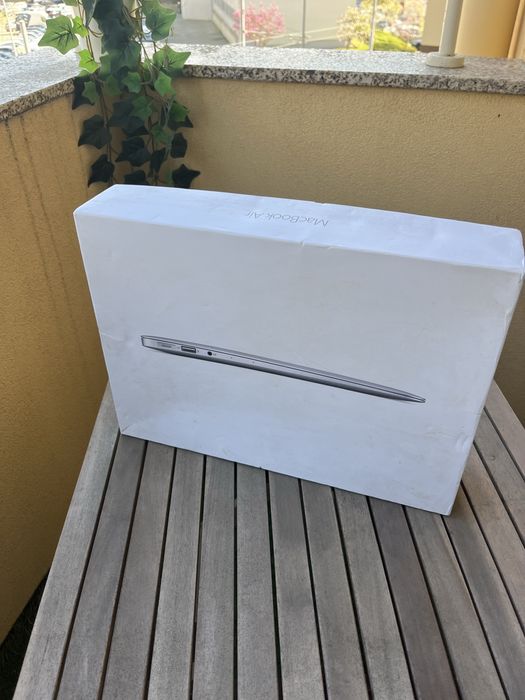 MacBook Air 13" (2017) Caixa Original