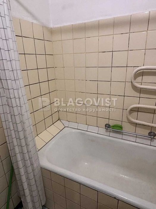 Продаж 2-к квартири по вулиці Джохара Дудаєва Солом'янський район.Держпрограми.