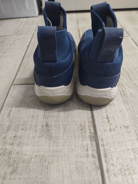 Tênis Adidas como novos