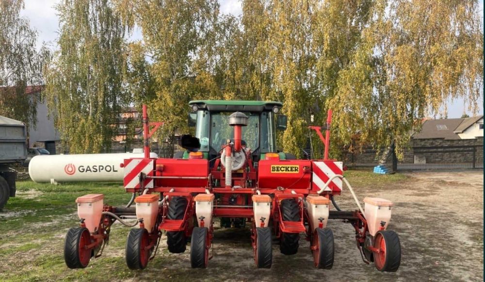 Siewnik kukurydzy Becker