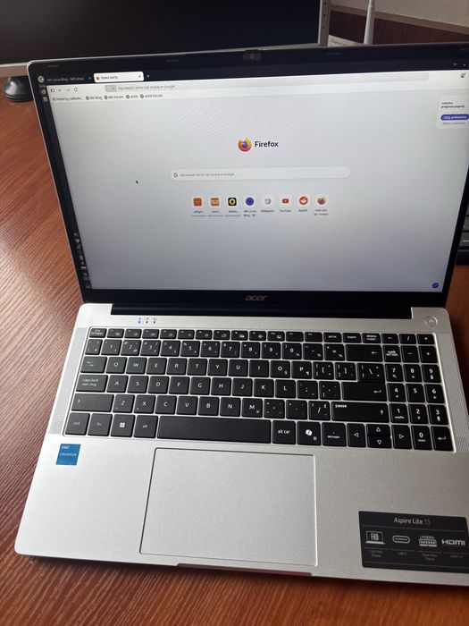 Laptop Acer Aspire Lite 15 .