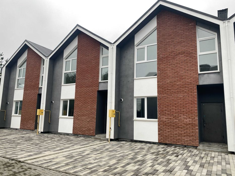 Таунхаус у Гореничах під єОселя, сертифікат в чудовій локації