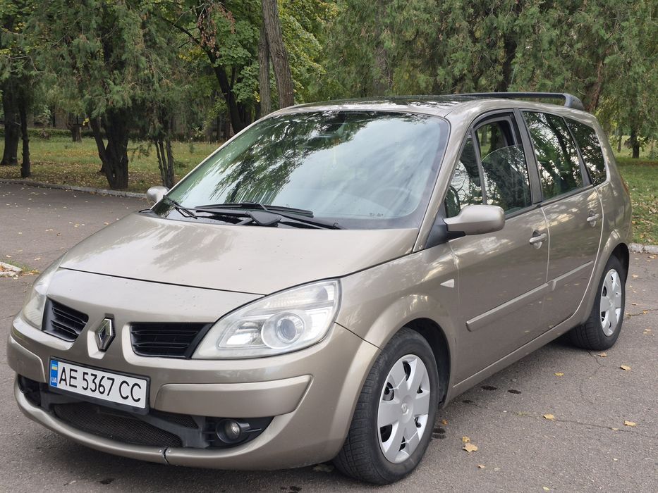 Продам Renault Grand Scenic