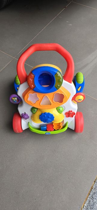 Andarilho da CHICCO primeiros passos