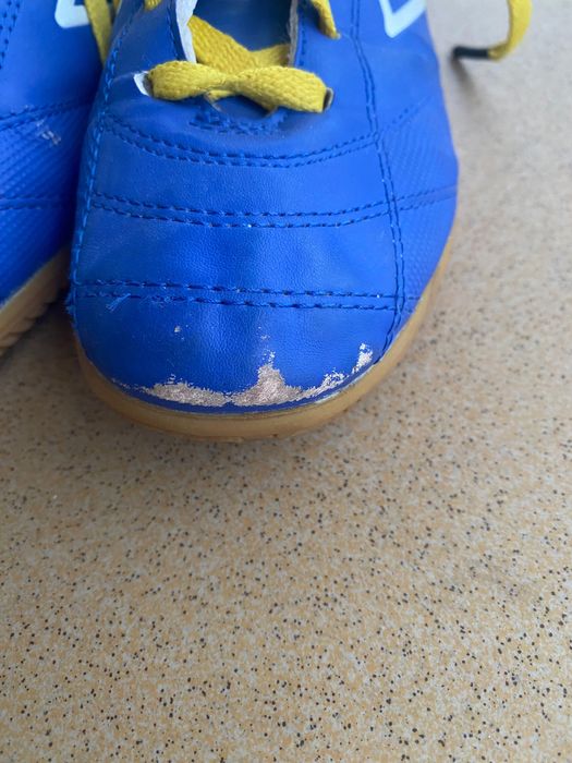 Halówki Umbro, rozm. 35