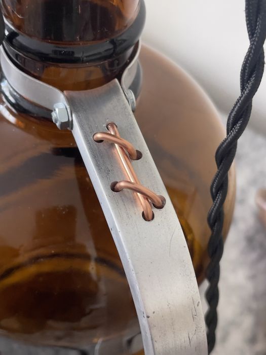 Candeeiros de mesa artesanais upcycled