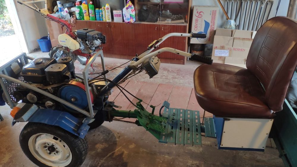 Мотоблок з причепом