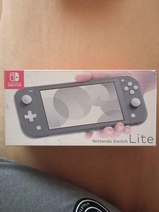 Nintendo Switch Lite z analogami Halla