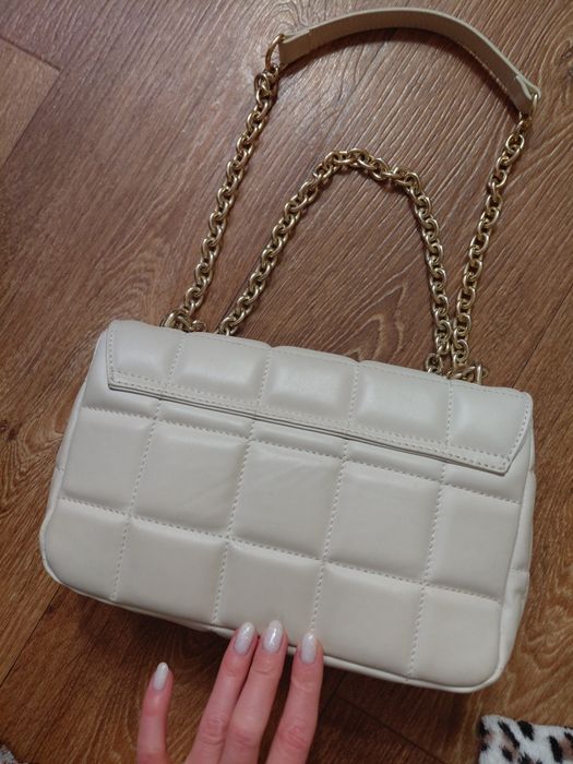 Молочная,белая  Сумка estro натуральная пожа