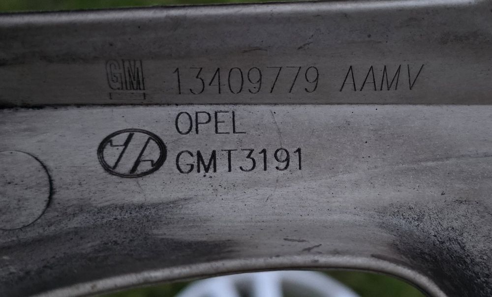 Opel Astra K 16" Koła zimowe Bridgestone LM005 + TPMS