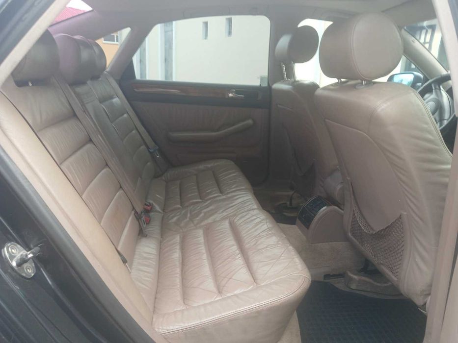 Автомобіль Audi A6C5